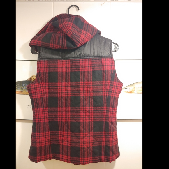 Pendleton NWOT Red Buffalo Check Hooded Vest - Picture 5 of 6